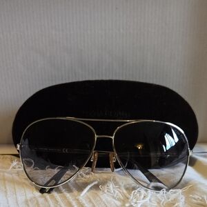 Classic Tom Ford Aviator Sunglasses With Silver Frames